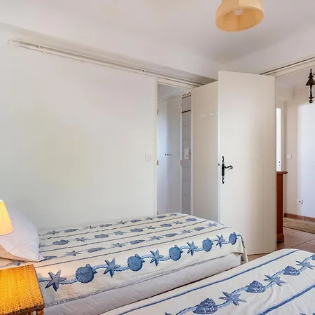 Apartment Les Flots By Interhome Sanary-sur-Mer